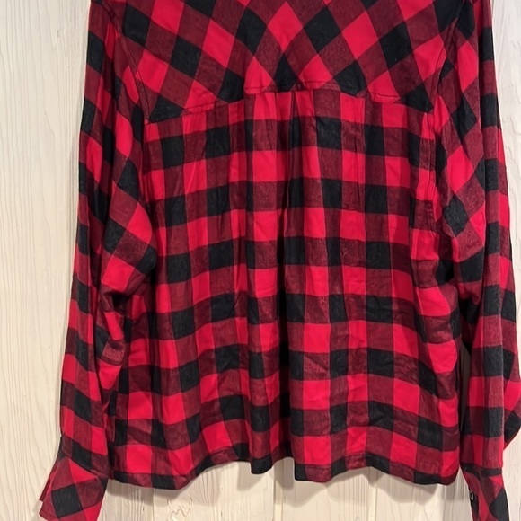 TORRID red and black flannel type sleep top size 2( 18-20) - Picture 5 of 9